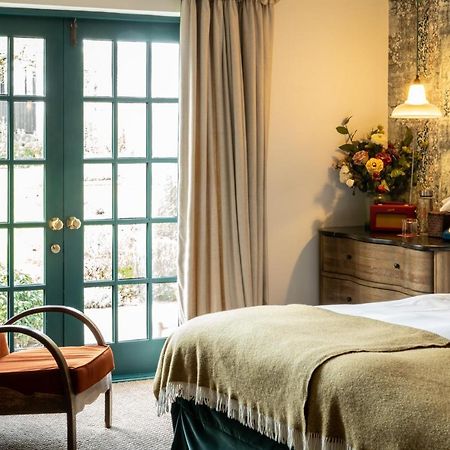 The Double Red Duke, Cotswolds Hotel Witney Bagian luar foto