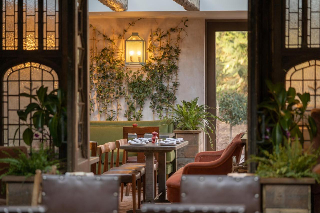 The Double Red Duke, Cotswolds Hotel Witney Bagian luar foto