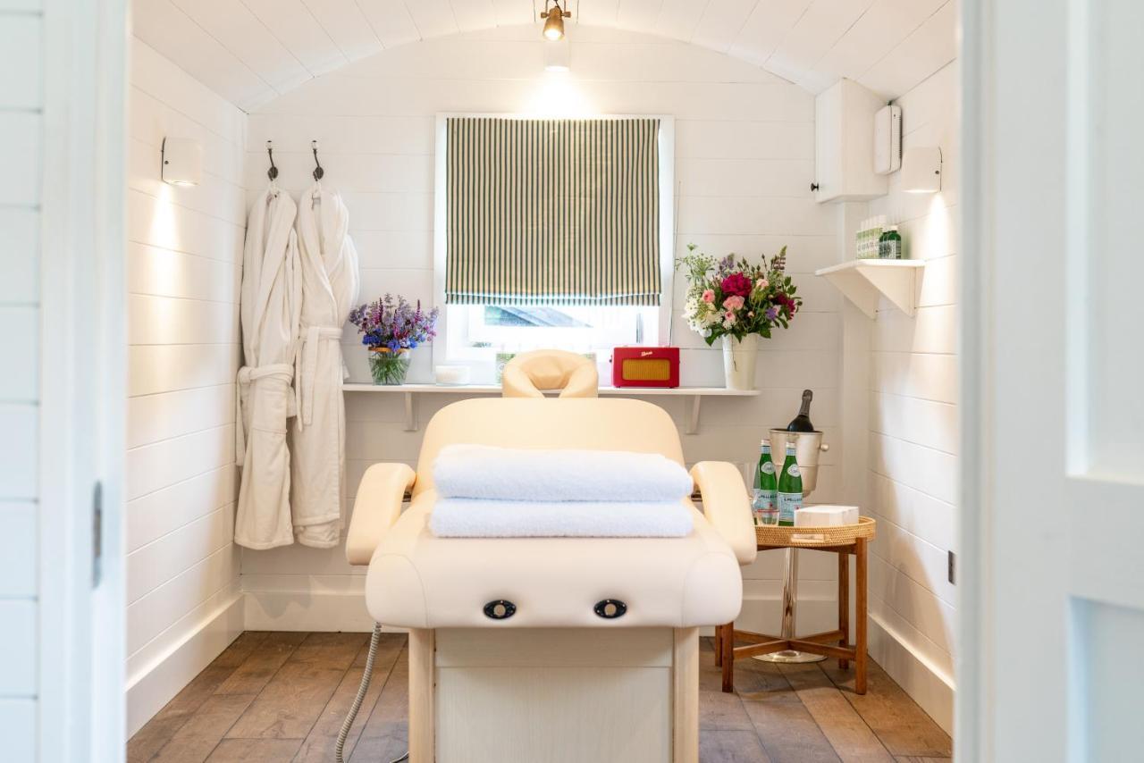 The Double Red Duke, Cotswolds Hotel Witney Bagian luar foto