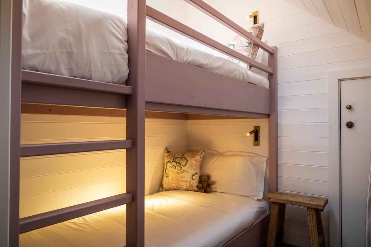 The Double Red Duke, Cotswolds Hotel Witney Bagian luar foto