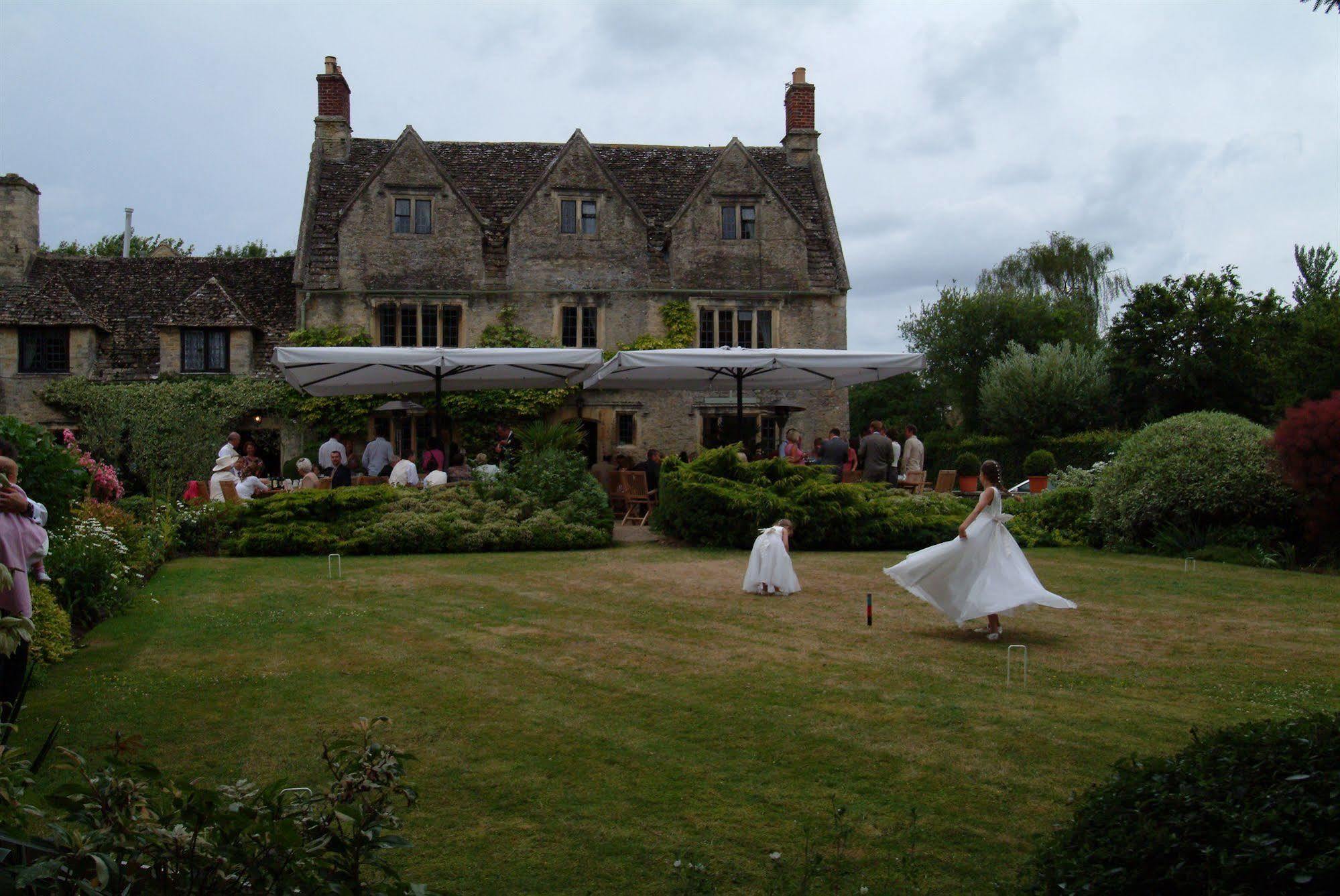 The Double Red Duke, Cotswolds Hotel Witney Bagian luar foto
