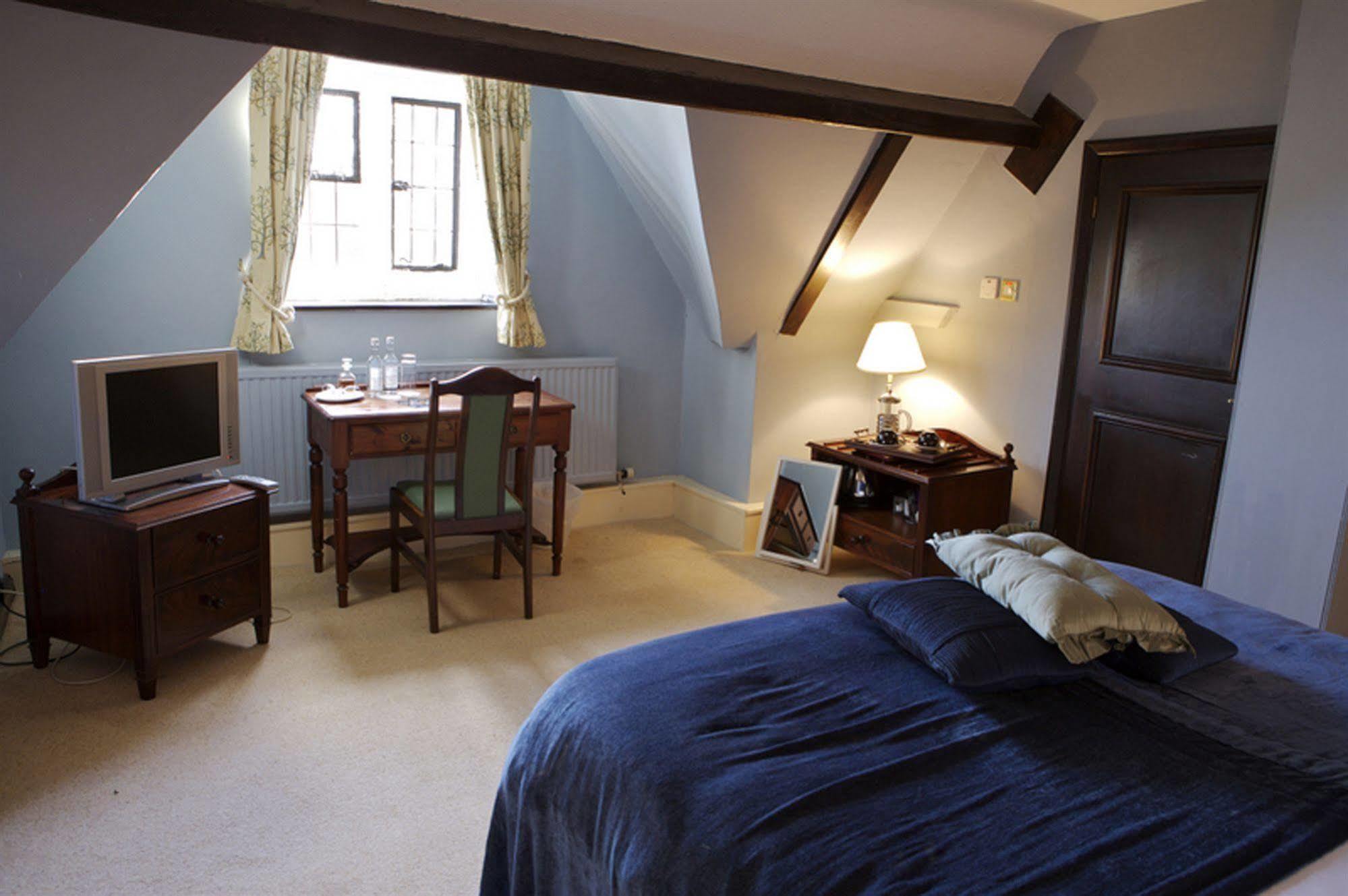 The Double Red Duke, Cotswolds Hotel Witney Bagian luar foto